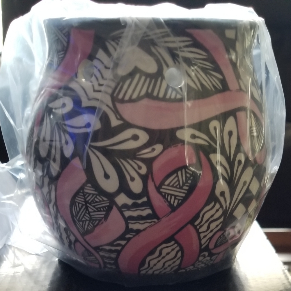 Scentsy Ribbons of Hope warmer